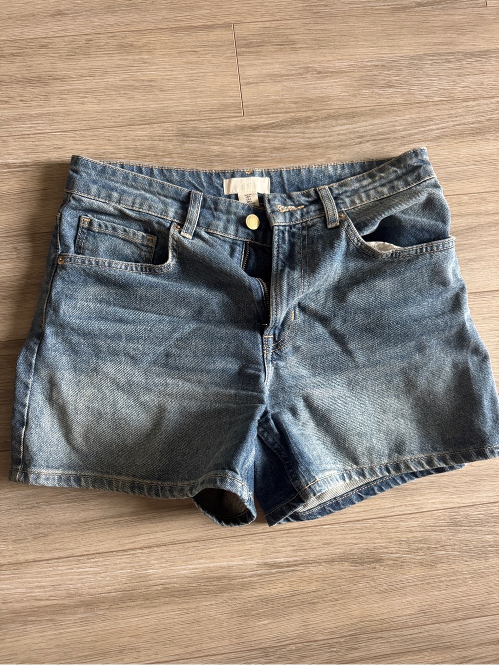 H&M Women's Faded Blue Denim Shorts